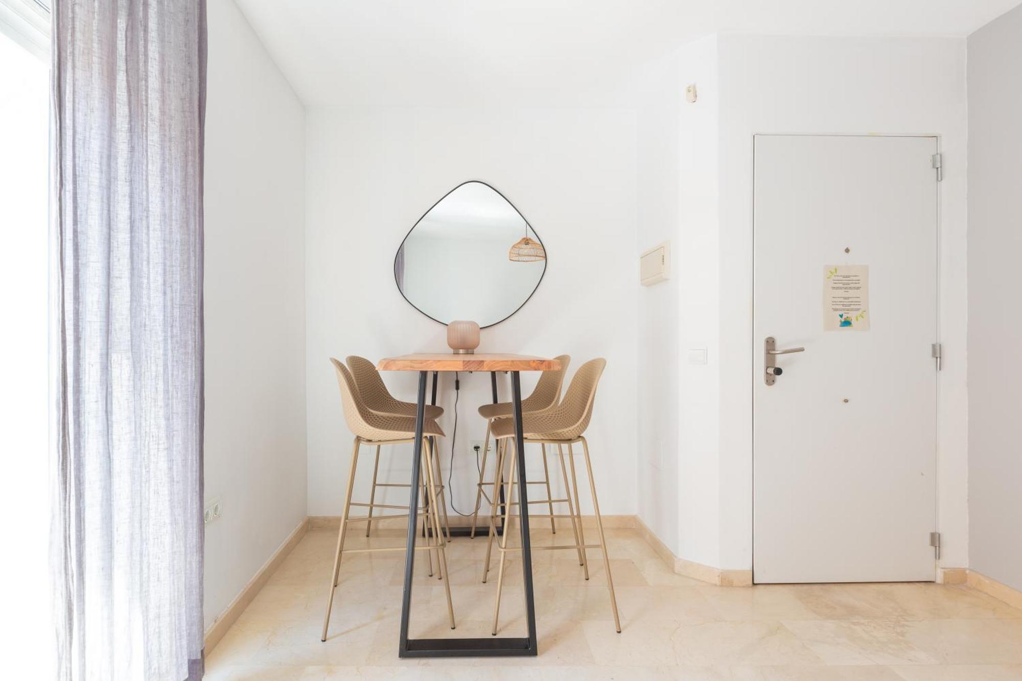 Puerta Del Centro Apartment Malaga Exterior photo